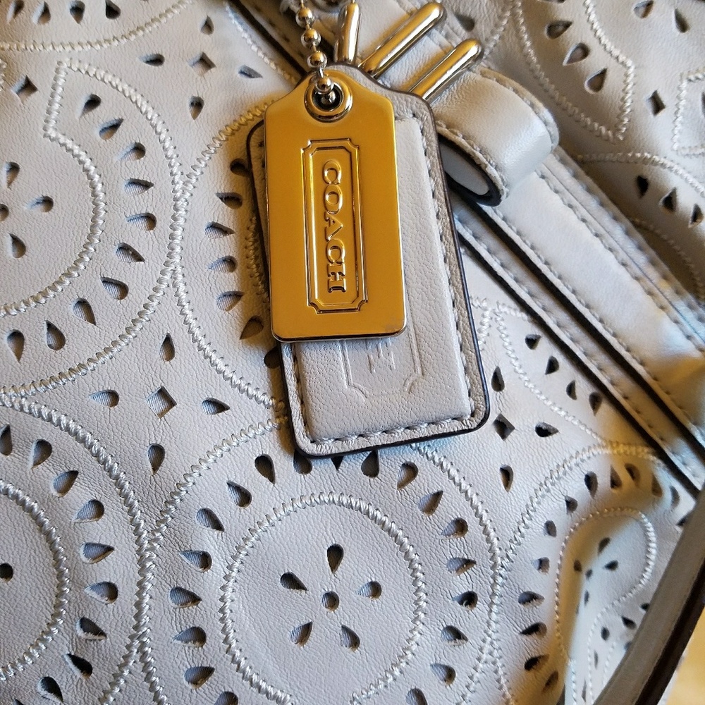 SOLD!! 🍃MINT🍃Coach Madison Op🎨Art Sophia - Picture 2 of 8